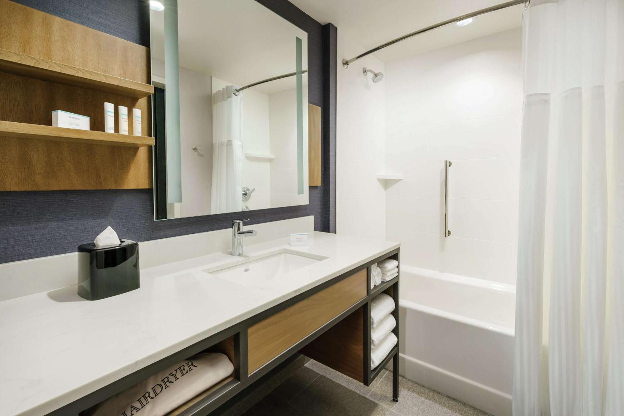 Hotel Hilton Garden 3*
