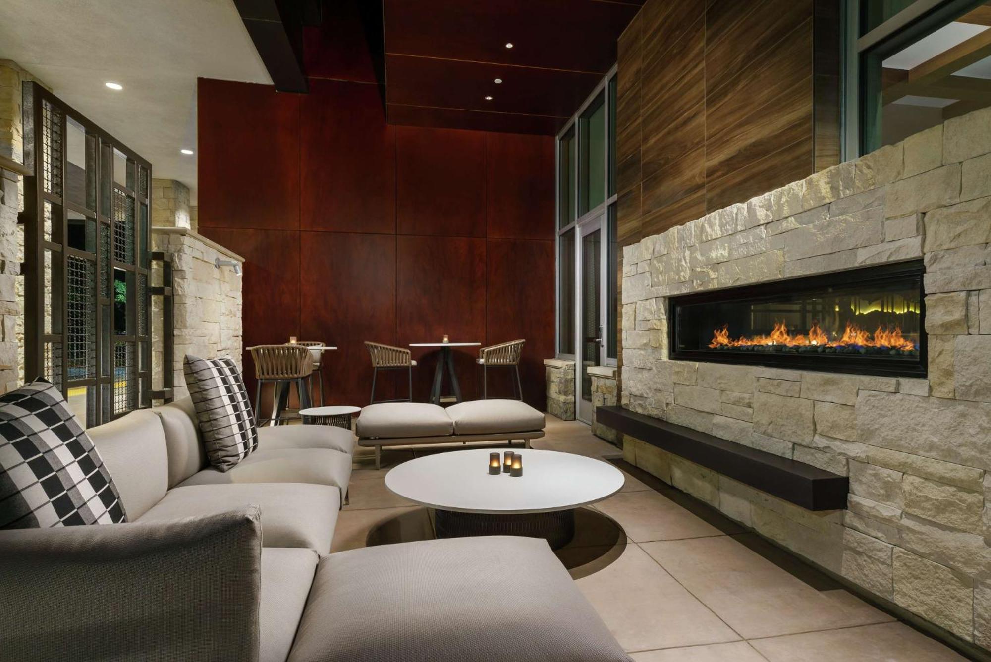 Hilton Garden Hotel 3*